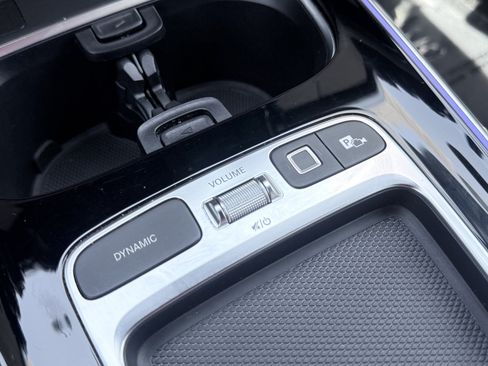 Used 2025 Mercedes-Benz GLB 250 image 62