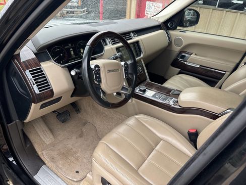 Used 2016 Land Rover Range Rover HSE image 3