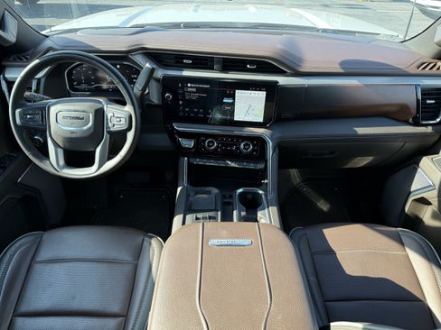 Used 2024 GMC Sierra 2500 Denali w/ Denali Reserve Package AWD/4WD image 30