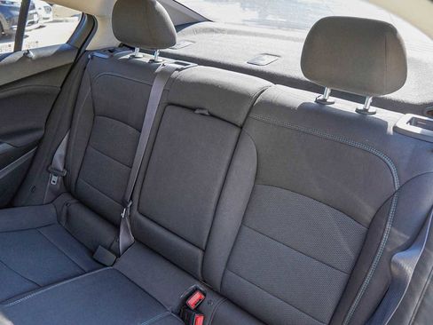 Used 2017 Chevrolet Cruze LT w/ Convenience Package image 29