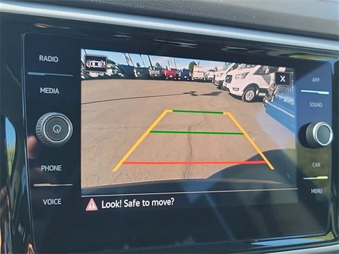 Used 2023 Volkswagen Atlas SE image 9