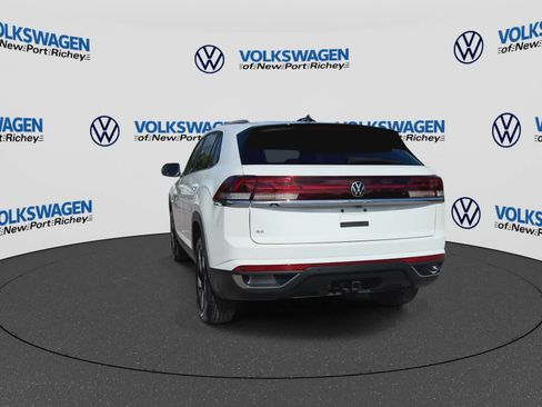 Used 2026 Volkswagen Atlas Cross Sport SE FWD image 7