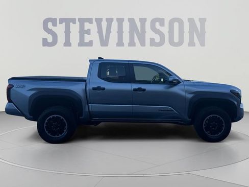 Certified 2025 Toyota Tacoma TRD Off-Road w/ TRD Off Road Upgrade Package AWD/4WD image 6