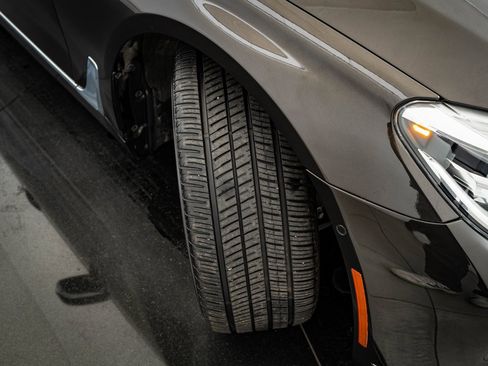 Used 2016 BMW 750i xDrive image 52