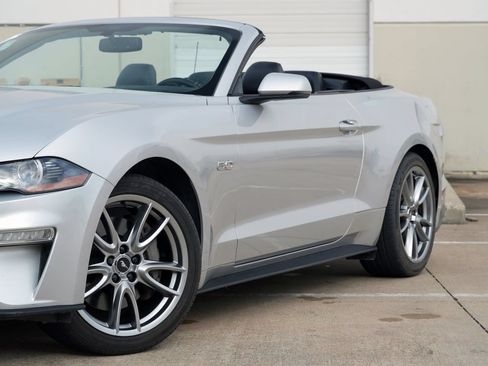 Used 2018 Ford Mustang GT Premium w/ Equipment Group 401A RWD image 22