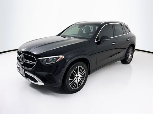 Certified 2024 Mercedes-Benz GLC 300 4MATIC image 3