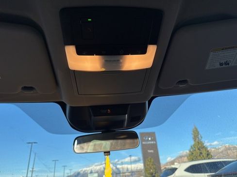 Used 2023 Nissan Rogue SV image 25