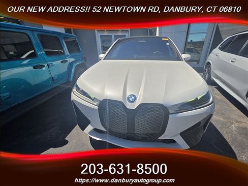 Used 2023 BMW iX xDrive50 w/ Sport Package AWD/4WD image 2