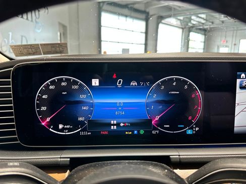 Used 2025 Mercedes-Benz GLS 450 4MATIC image 7