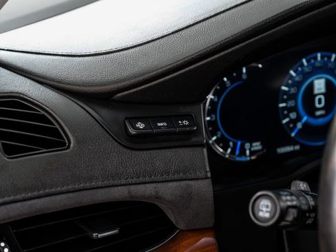 Used 2019 Cadillac Escalade Luxury AWD/4WD image 28