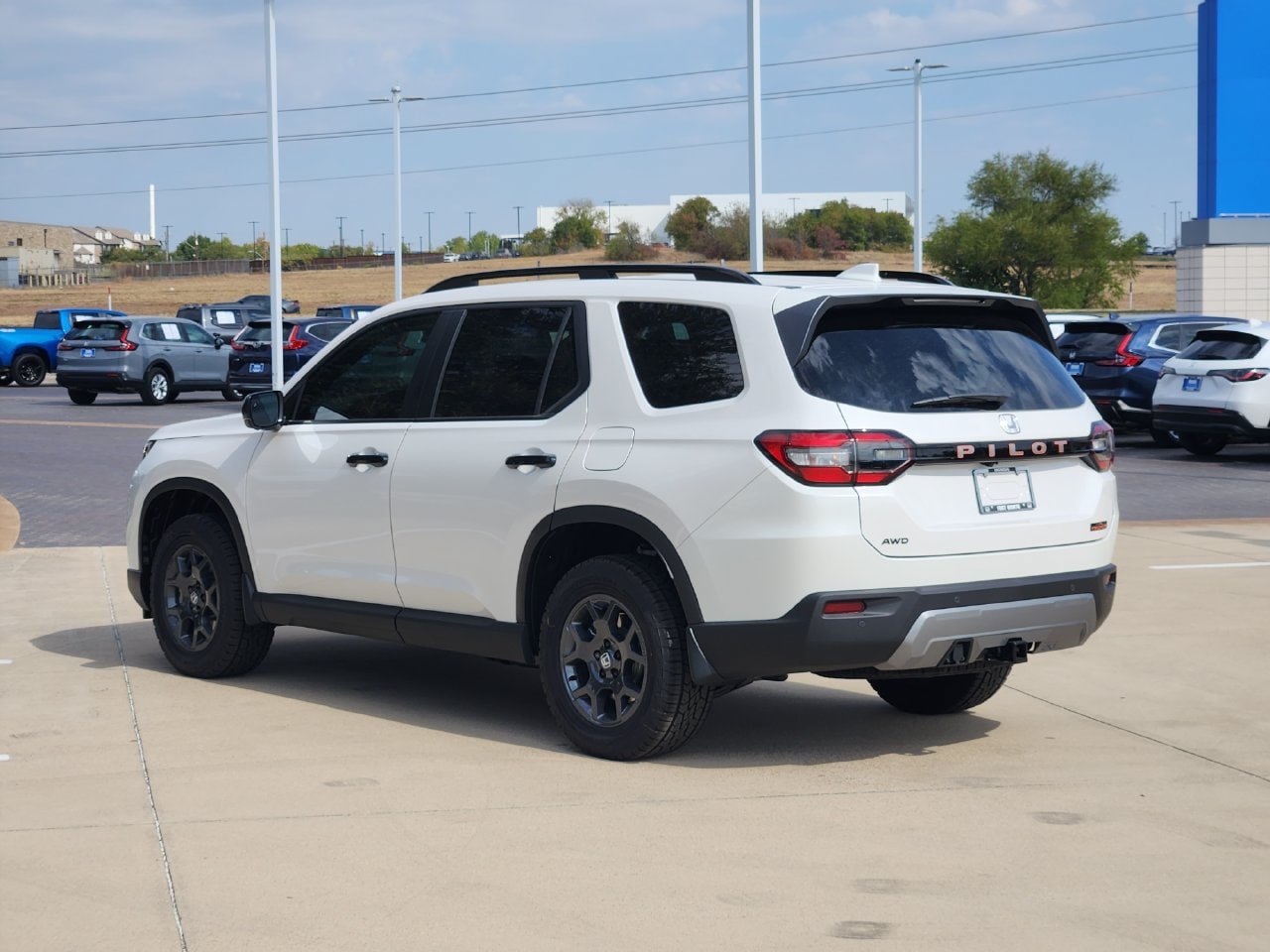 New 2026 Honda Pilot TrailSport image 4
