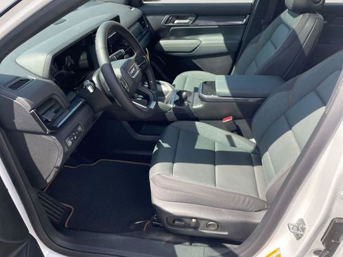 New 2026 GMC Terrain AT4 w/ Convenience Package III AWD/4WD image 9