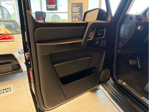 Used 2016 Mercedes-Benz G 550 image 9