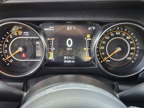 Used 2021 Jeep Wrangler Unlimited Sahara image 12