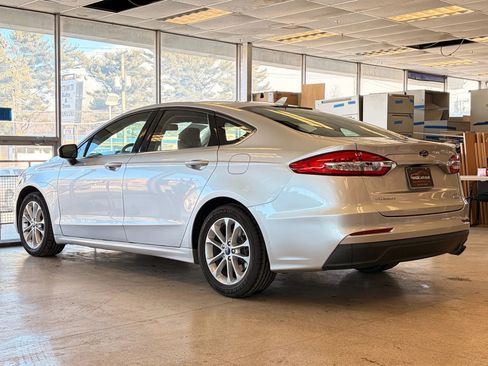Used 2019 Ford Fusion SE image 9