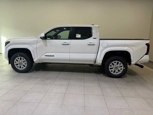 New 2026 Toyota Tacoma SR5 image 3