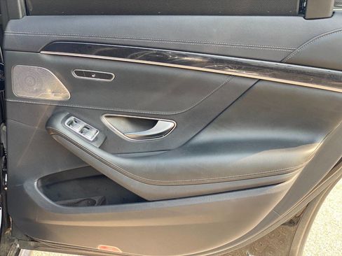 Used 2020 Mercedes-Benz S 560 4MATIC Sedan image 9