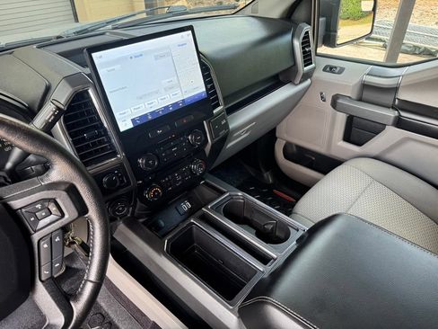 Used 2016 Ford F150 XLT w/ Equipment Group 302A Luxury AWD/4WD image 18