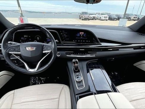 Certified 2024 Cadillac Escalade Sport image 15