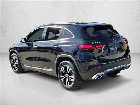 Used 2025 Mercedes-Benz GLA 250 image 8