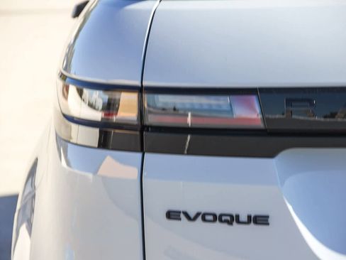 New 2026 Land Rover Range Rover Evoque S image 8