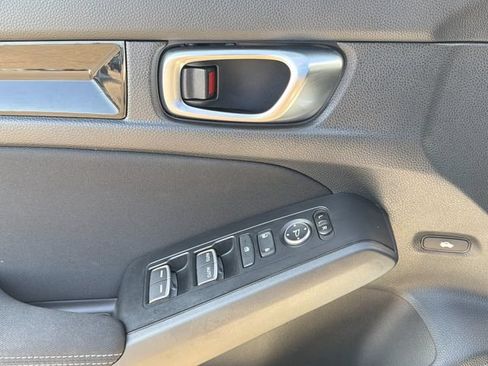 Used 2025 Honda Civic Sport image 13
