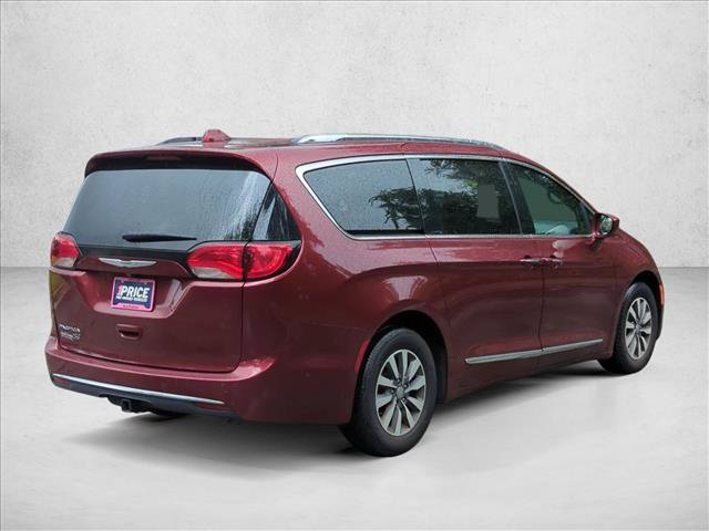 Used 2020 Chrysler Pacifica Touring-L FWD image 5