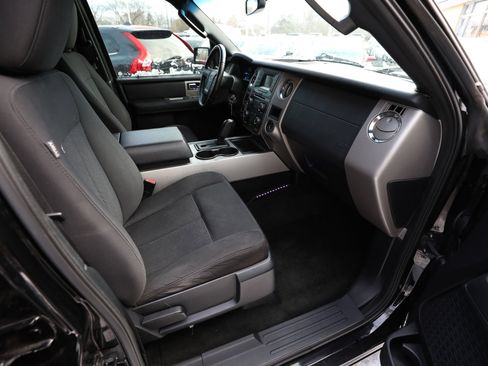 Used 2016 Ford Expedition EL XLT image 13