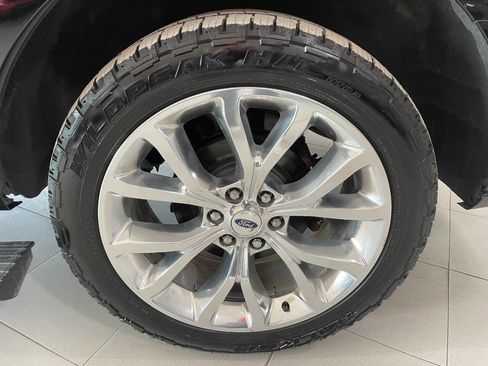Used 2018 Ford Expedition Platinum image 13