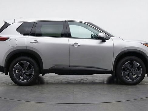 Used 2025 Nissan Rogue SV FWD image 11
