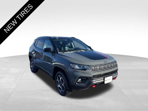 Used 2022 Jeep Compass Trailhawk image 1