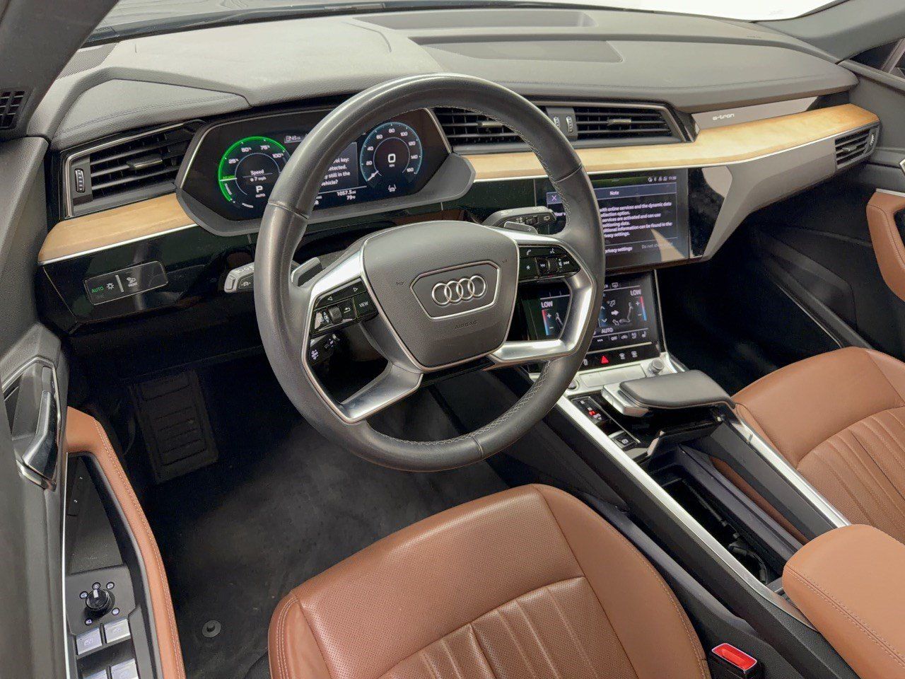 Used 2024 Audi Q8 e-tron Premium Plus w/ Premium Plus Package AWD/4WD image 4