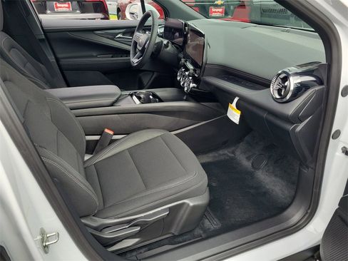 New 2026 Chevrolet Blazer EV LT image 15