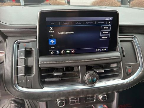 Used 2021 GMC Yukon SLT image 15