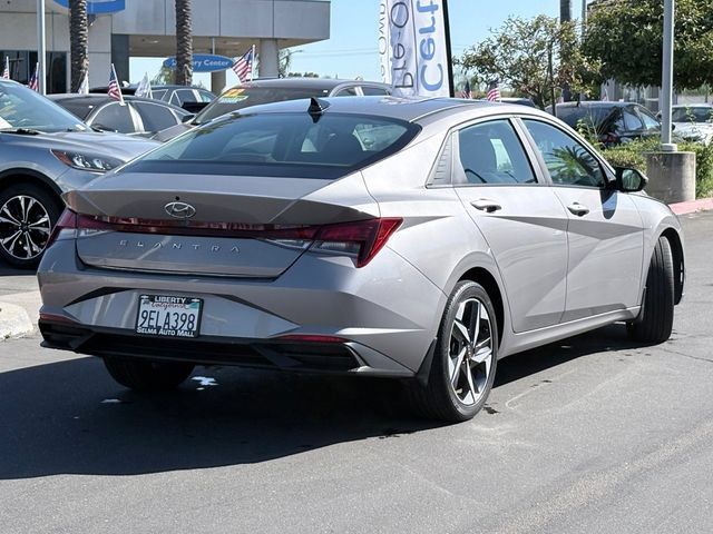 Used 2023 Hyundai Elantra SEL w/ Convenience Package FWD image 5