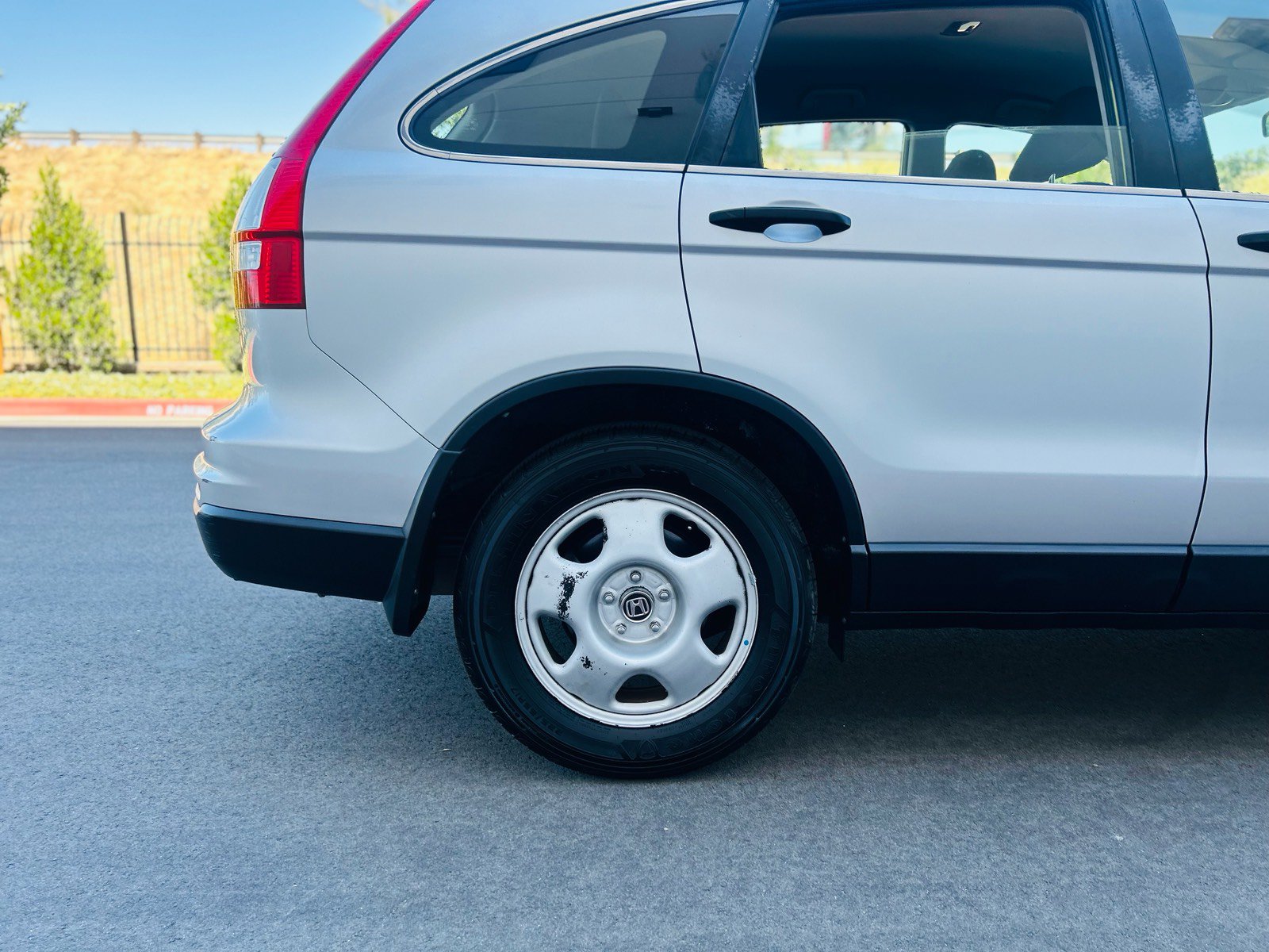 Used 2010 Honda CR-V LX image 6