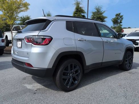 New 2026 Jeep Compass Latitude AWD/4WD image 4