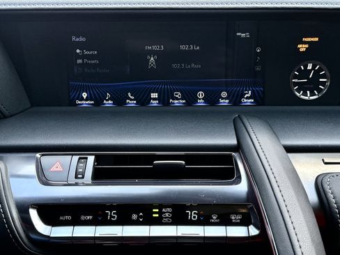 Used 2023 Lexus LC 500 Coupe w/ Sport Package image 29