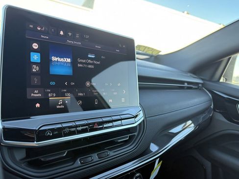 New 2026 Jeep Compass Limited image 14