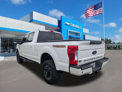 Used 2019 Ford F250 Lariat w/ Lariat Ultimate Package AWD/4WD image 5