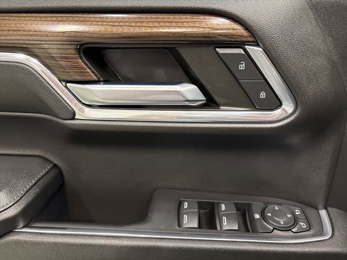 Used 2024 Chevrolet Silverado 1500 LT Trail Boss w/ LT Trail Boss Premium Package image 16