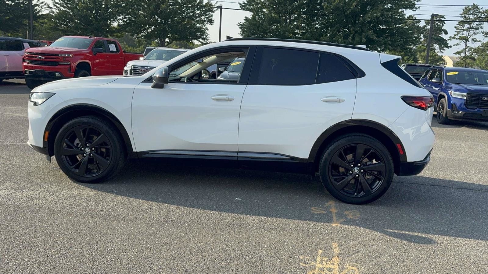 Used 2023 Buick Envision Essence w/ Sport Touring Package AWD/4WD image 4