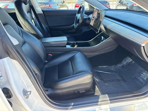 Used 2019 Tesla Model 3 Performance image 13