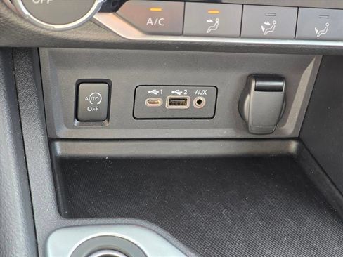 Used 2025 Nissan Sentra SV FWD image 19