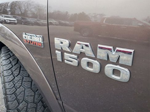 Used 2018 RAM 1500 Laramie w/ Convenience Group image 29