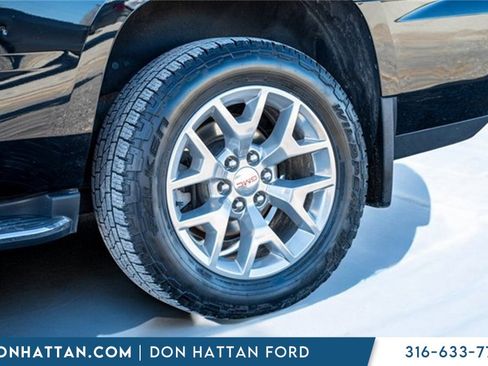 Used 2018 GMC Yukon SLT w/ HD Trailering Package image 41