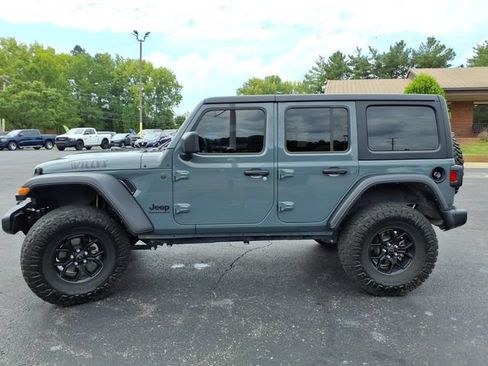 Used 2024 Jeep Wrangler Unlimited Sport AWD/4WD image 25