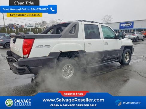 Used 2003 Chevrolet Avalanche 2500 w/ Driver Convenience Package image 4