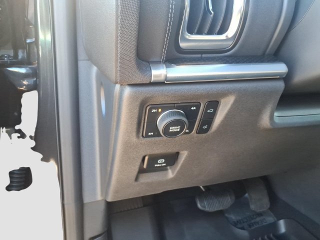 Used 2025 Ford Expedition Max Platinum w/ Stealth Performance Package AWD/4WD image 19