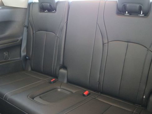 Certified 2025 INFINITI QX60 Luxe w/ Vision Package image 25